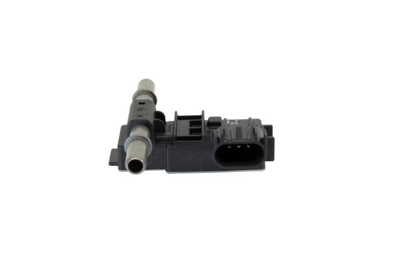 AEM Ethanol Content Flex Fuel Sensor w/ -6AN fittings Kit AEM