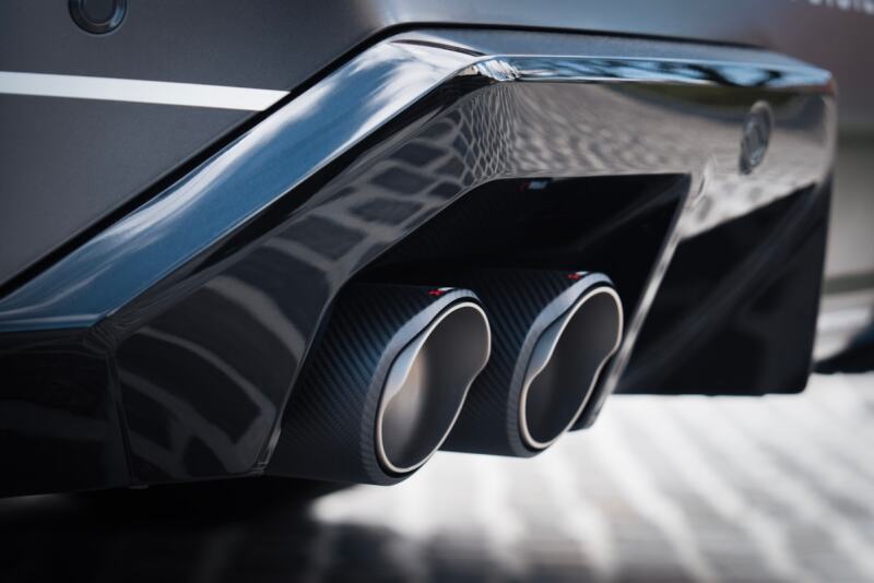Akrapovic 2024+ BMW M5 (G90,G99) Round Carbon Fiber Tail Pipe Set Akrapovic Tips AXOPROS