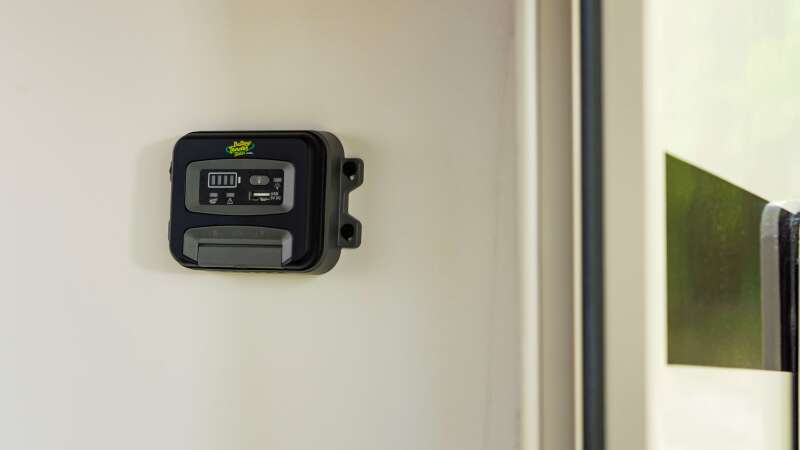 Battery Tender 12V 35W Mountable Solar Battery Charger Battery Tender Battery Chargers  AXOPROS