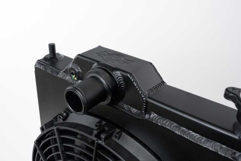 CSF 96-07 Mitsubishi Evo 4/5/6/7/8/9 Full-Slim Radiator w/12in Fan & Shroud/-16AN - Black CSF Radiators AXOPROS