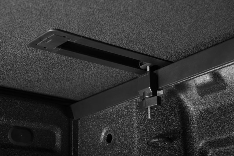 Extang 19-23 Chevy/GMC Silverado/Sierra 1500 (5ft. 10in. Bed) Solid Fold ALX Extang Bed Covers - Folding AXOPROS