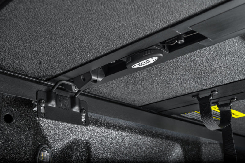 Extang 21-23 Ford F-150 (5ft. 7in. Bed) Solid Fold ALX Extang Bed Covers - Folding  AXOPROS