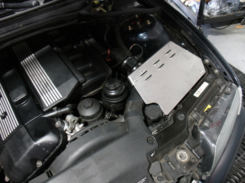Injen 99-00 BMW 323i E46 2.5L/99-00 328 E46 2.8L/01-05 325 E46 2.5L Wrkl Blk Short Ram Intake w/MR Injen Cold Air Intakes AXOPROS