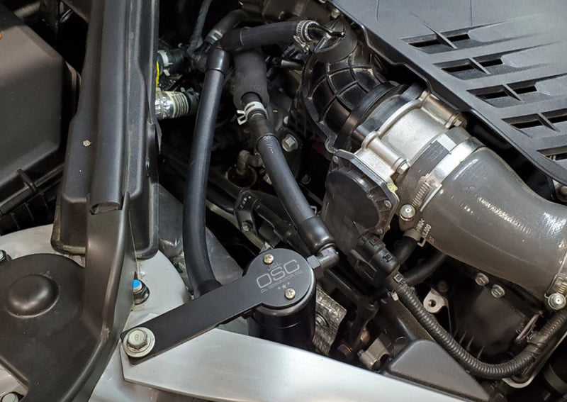 J&L 18-22 Kia Stinger GT 3.3TT Passenger Side Oil Separator 3.0 - Black Anodized J&L Oil Separators AXOPROS