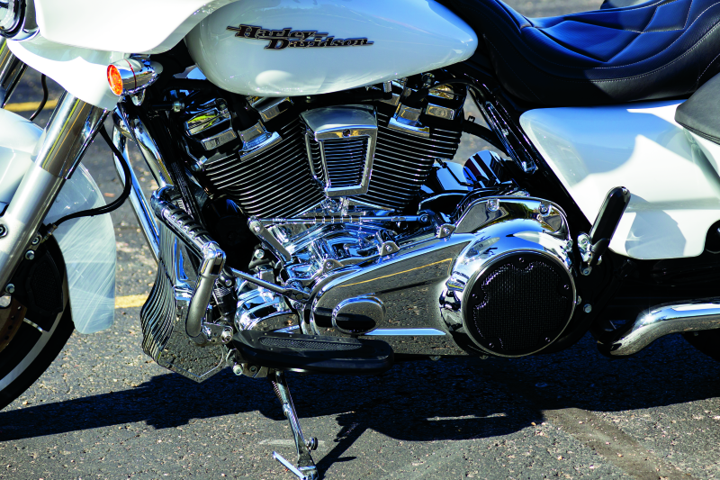 Kuryakyn Cylinder Base Cover Chrome Kuryakyn Engine Covers AXOPROS