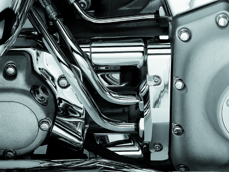 Kuryakyn Deluxe Oil Line Nacelle Cover 00-06 Softail Models Chrome Kuryakyn Engine Covers AXOPROS