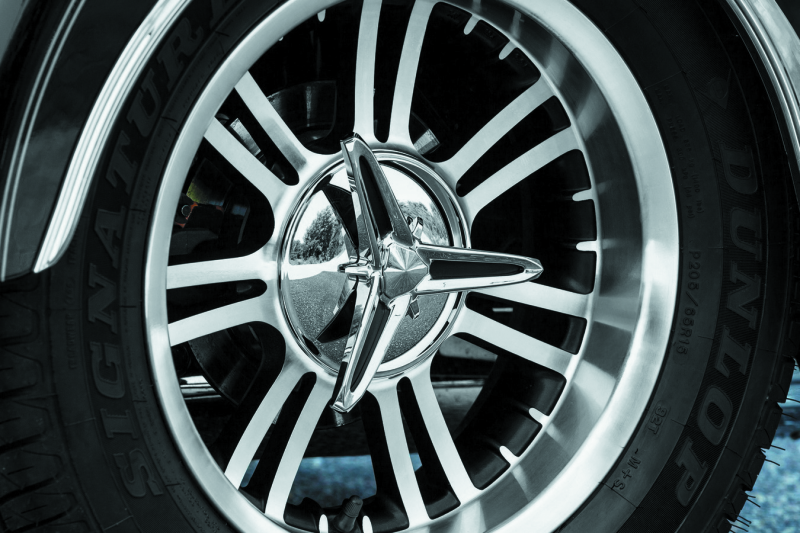 Kuryakyn Knock-Off Center Caps For Trikes Chrome Kuryakyn Wheel Accessories  AXOPROS