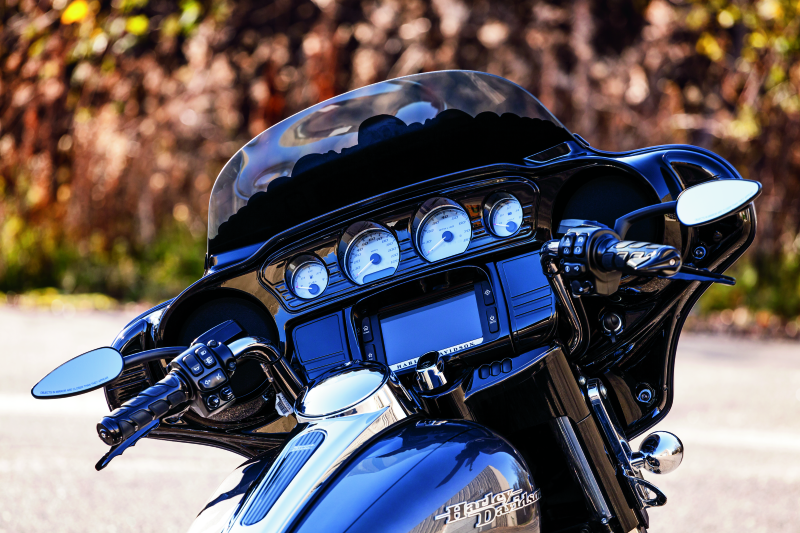 Kuryakyn Tri-Line Inner Fairing Cover Plates Gloss Black Kuryakyn Exterior Trim AXOPROS