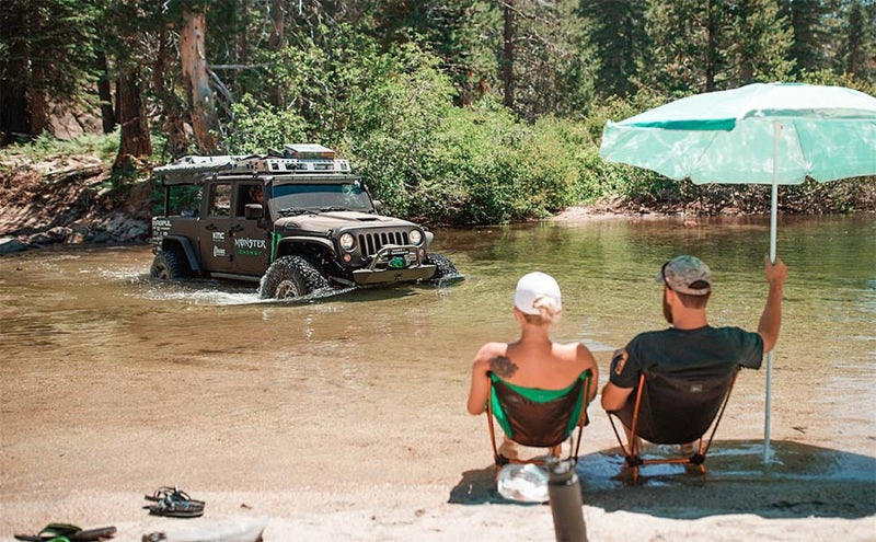 MagnaFlow 12-18 Jeep Wrangler 2.5in Overland Series Cat-Back Exhaust Magnaflow Catback AXOPROS