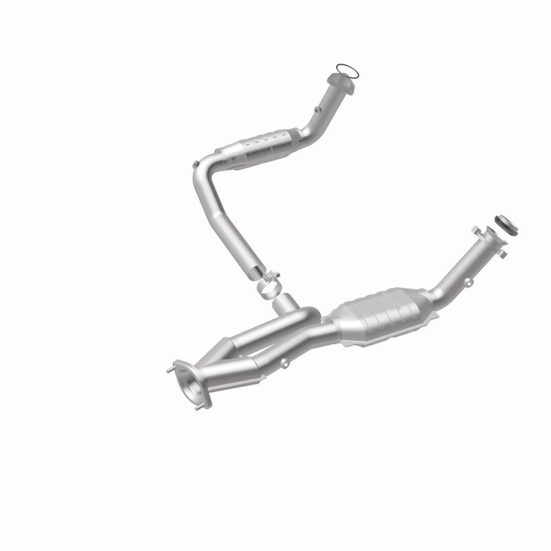 MagnaFlow Conv DF 02-06 Cadillac Escalade / 02-06 Chevy Avalanche 5.3L Dual Conv Y-Pipe Assembly 2WD Magnaflow Catalytic Converter Direct Fit  AXOPROS