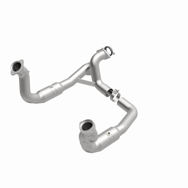 MagnaFlow Conv Direct Fit 11-14 Ford F-250 Super Duty / 350 Super Duty V8 6.2L Magnaflow Catalytic Converter Direct Fit  AXOPROS