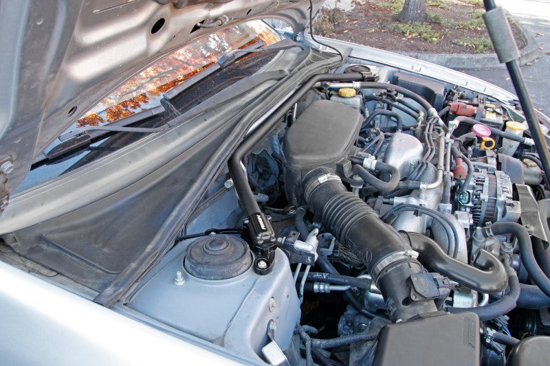 Perrin 02-07 Subaru Impreza (WRX/STi/RS/2.5i) / 04-08 Forester Front Strut Brace - Black Perrin Performance Strut Bars AXOPROS