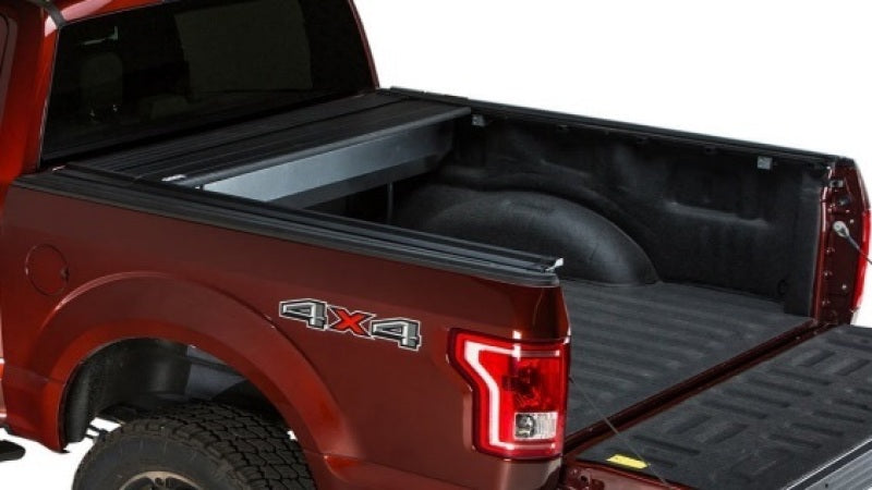 Retrax 15-22 Ford F-150 Super Crew/Super Cab/Reg Cab (6.5ft. Bed) Retrax IX Retrax Retractable Bed Covers AXOPROS