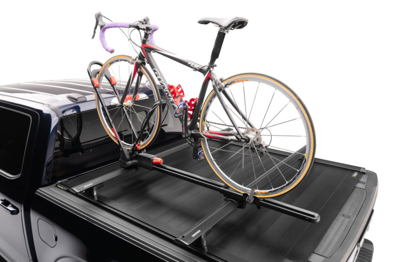 Retrax 21-22 Ford F-150 Super Crew/Super Cab (Incl. 2022 Lightning) 5.5ft Bed RetraxPRO XR Retrax Retractable Bed Covers AXOPROS