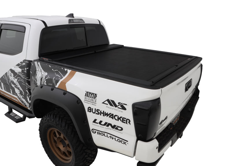 Roll-N-Lock 16-18 Toyota Tacoma Crew Cab SB 60-1/2in M-Series Retractable Tonneau Cover Roll-N-Lock Tonneau Covers - Retractable AXOPROS