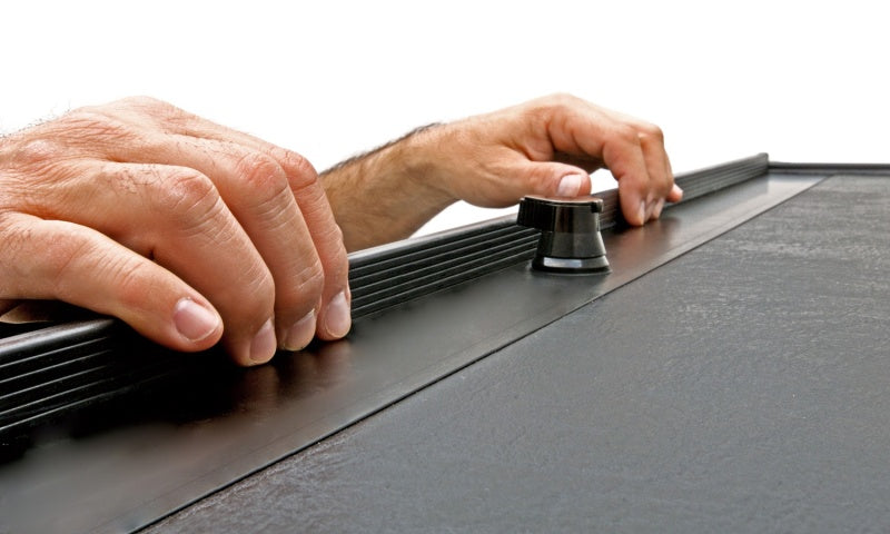 Roll-N-Lock 2009 Dodge Ram 1500 SB 76in M-Series Retractable Tonneau Cover Roll-N-Lock Tonneau Covers - Retractable AXOPROS