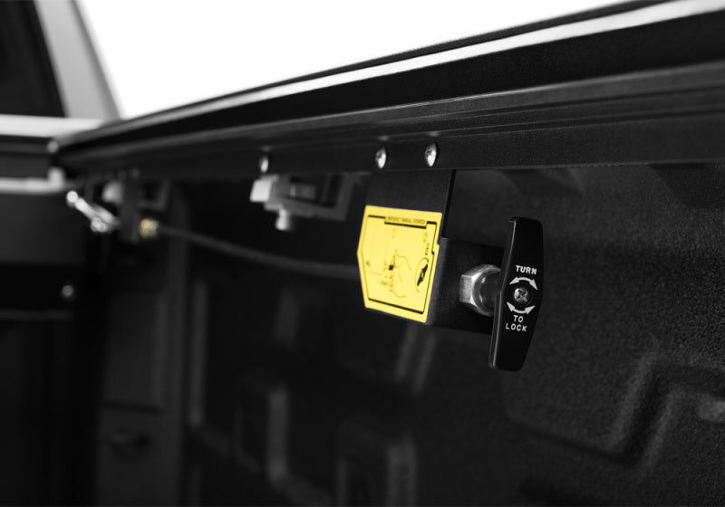 Roll-N-Lock 2019 Chevy Silverado 1500 68-3/8in E-Series Retractable Tonneau Cover Roll-N-Lock Tonneau Covers - Retractable AXOPROS