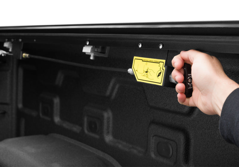 Roll-N-Lock 2019 Chevy Silverado 1500 68-3/8in E-Series Retractable Tonneau Cover Roll-N-Lock Tonneau Covers - Retractable AXOPROS