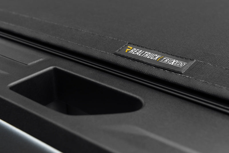 Truxedo 2023 GMC Canyon / Chevrolet Colorado 5ft 2in Bed Pro X15 Tonneau Cover - Matte Black Truxedo Bed Covers - Roll Up AXOPROS