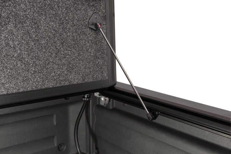 UnderCover 17-20 Honda Ridgeline 5ft Ultra Flex Bed Cover Undercover Bed Covers - Folding AXOPROS