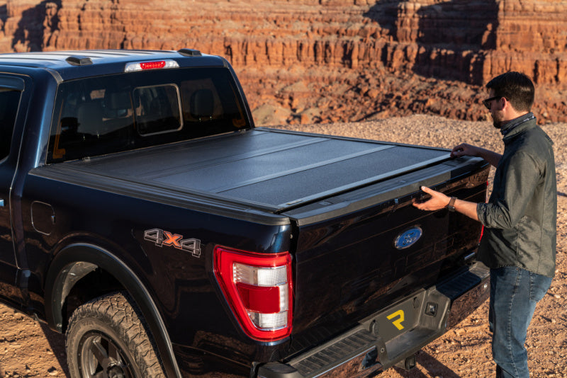UnderCover 2021+ Ford F-150 Crew Cab 5.5ft Armor Flex Bed Cover Cover Undercover Bed Covers - Folding AXOPROS