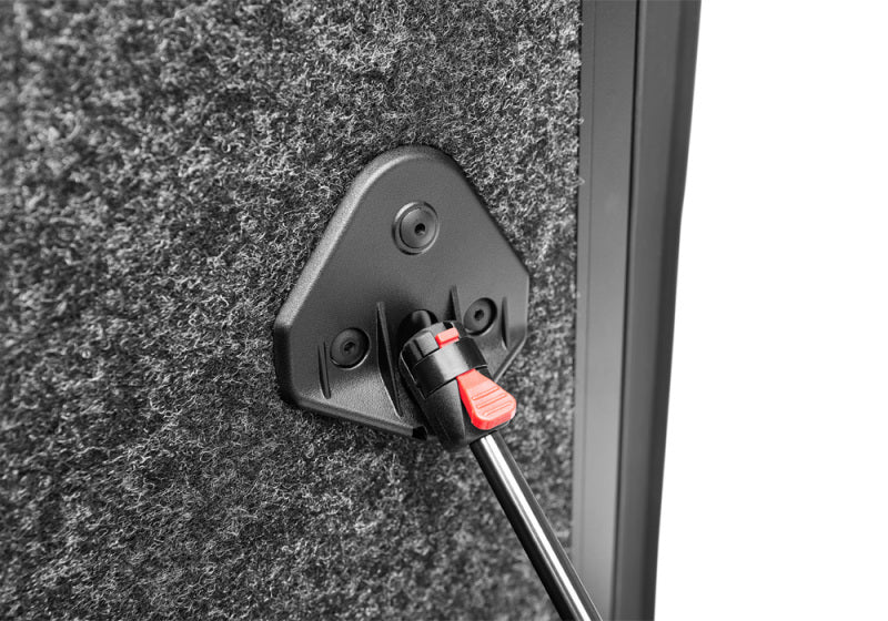 UnderCover 2021+ Ford F-150 Crew Cab 5.5ft Ultra Flex Bed Cover Undercover Bed Covers - Folding AXOPROS