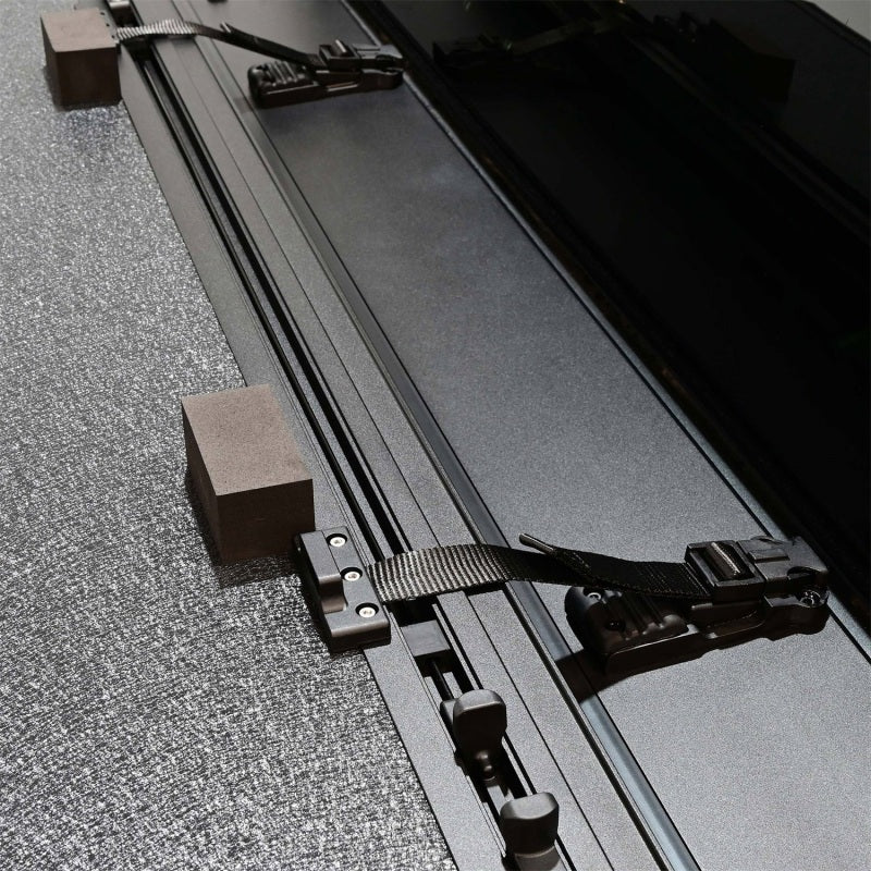 Westin 22-23 Ford Maverick 4WD 4ft. 6in. Bed Hard Tri-Fold Tonneau Cover - Black Westin Tonneau Covers - Hard Fold AXOPROS