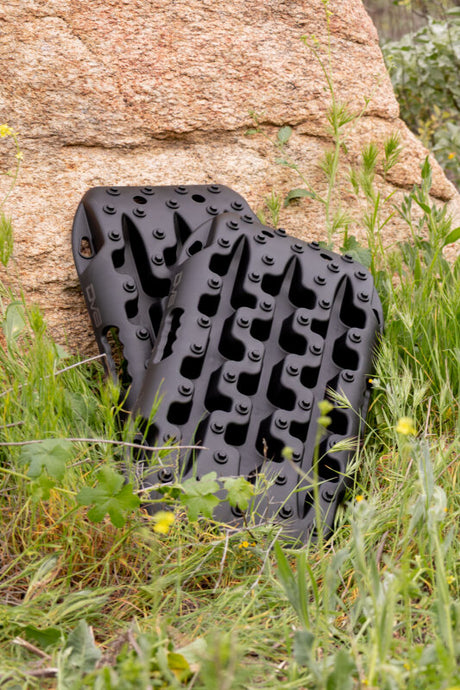 DV8 Offroad DV8 Offroad DV8 Xtract Mini Traction Board | Pair | Black Recovery Boards aftermarket performance part