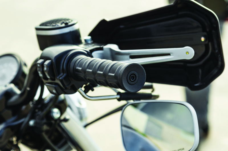 Kuryakyn Dillinger Grips Dual Cable Satin Black Kuryakyn Grips  AXOPROS