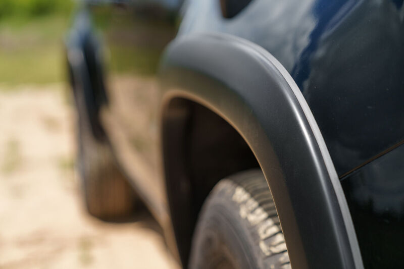 Husky Liners 15-20 Chevrolet Colorado (Excl. ZR2) Fender Flares 4pc - Black Husky Liners Fender Flares  AXOPROS