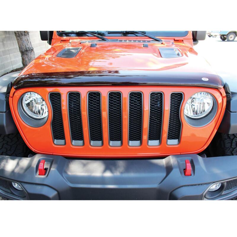 Westin 2018 Jeep Wrangler JL Wade Platinum Bug Shield - Smoke Westin Stone/Bug Deflectors  AXOPROS