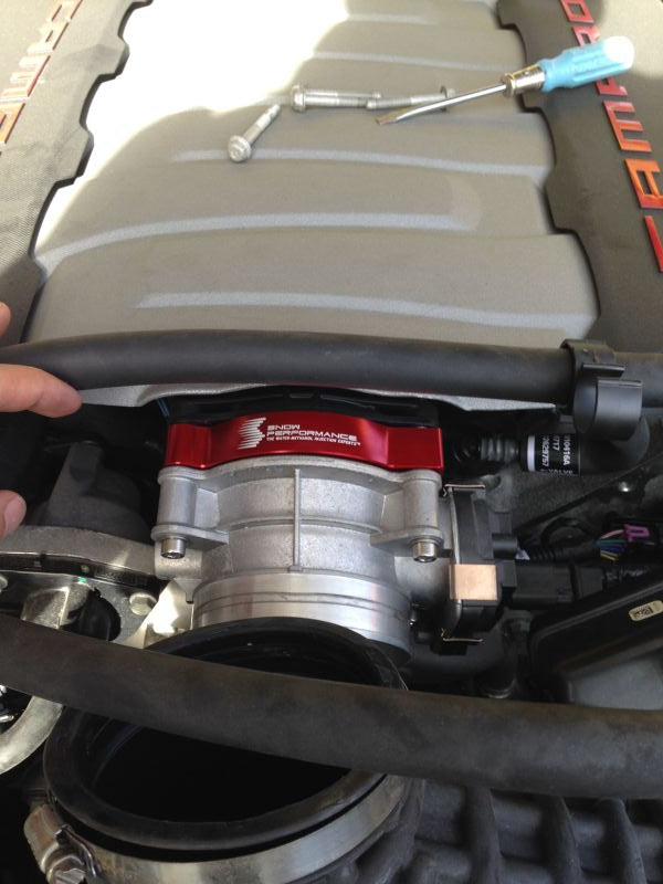 Snow Performance 16-17 Camaro Stg 2 Boost Cooler F/I Water Injection Kit (SS Braided Line & 4AN) Snow Performance Water Meth Kits  AXOPROS