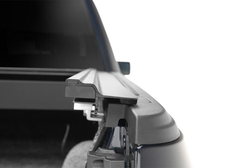 Retrax 21-22 Ford F-150 Super Crew/Super Cab (Incl. 2022 Lightning) 5.5ft Bed RetraxONE MX Retrax Retractable Bed Covers  AXOPROS
