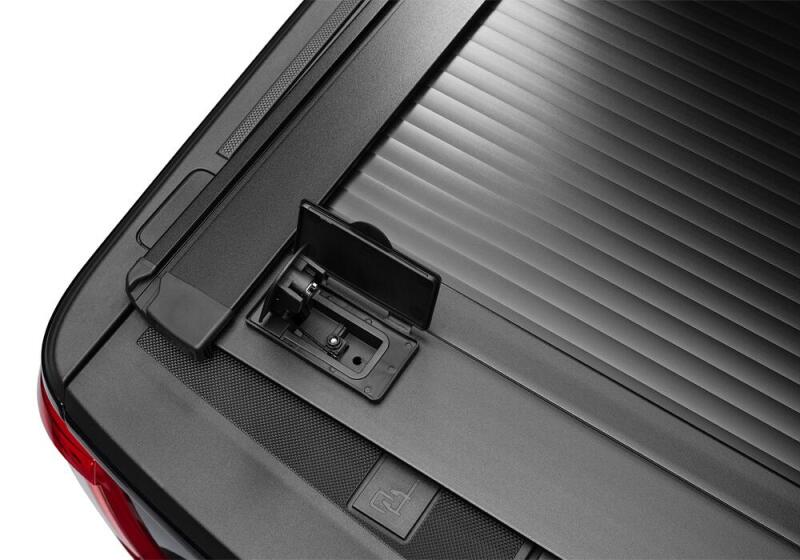 Retrax 17-18 Super Duty F-250-350 Short Bed RetraxONE XR Retrax Retractable Bed Covers  AXOPROS