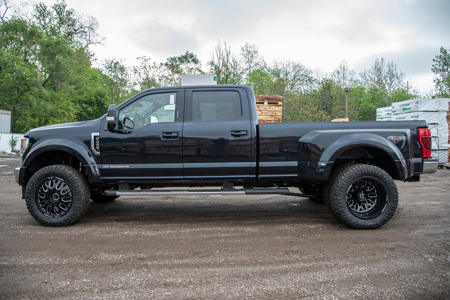 2.5 Inch Lift Kit W/ Radius Arm - Ford F450 Super Duty (20-22) 4WD - Diesel & Gas BDS Suspension Suspension Lift Kit  AXOPROS