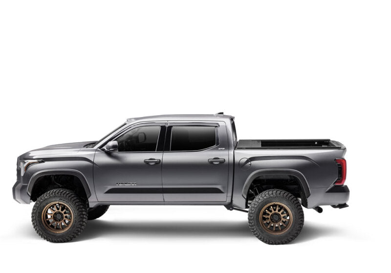 Retrax 2024 Ford F-150 SuperCrew/Super Cab 5.5ft. Bed Retrax EQ Retrax Retractable Bed Covers  AXOPROS