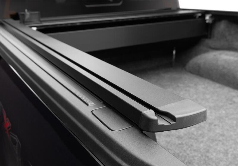 Retrax 21-22 Ford F-150 Super Crew/Super Cab (Incl. 2022 Lightning) 5.5ft Bed RetraxPRO XR Retrax Retractable Bed Covers  AXOPROS