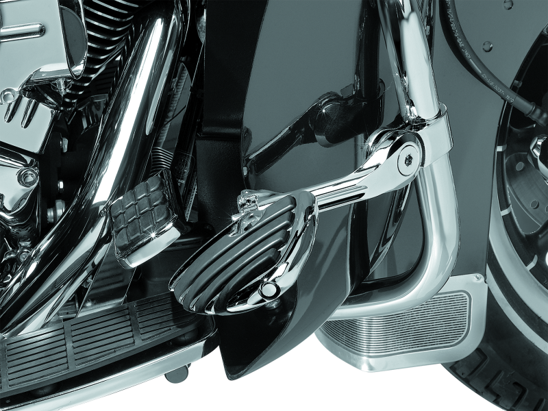Kuryakyn Tour-Tech Cruise 6in Mount Arm  With ISO Wing Pegs 1-1/4in Clamp Chrome Kuryakyn Footpegs  AXOPROS