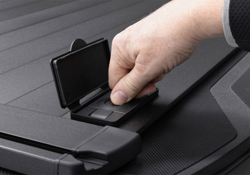 Retrax 2007-2020 Toyota Tundra CrewMax 5.5ft Bed RetraxPRO XR with Deck Rail System Retrax Retractable Bed Covers  AXOPROS