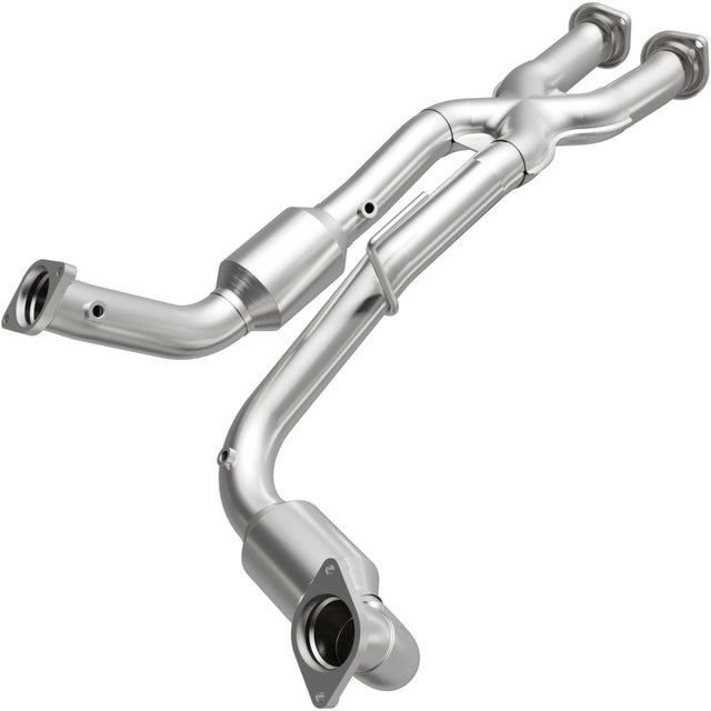 California Direct-Fit Catalytic Converter MagnaFlow Exhaust Products Catalytic Converter  AXOPROS