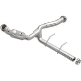 California Direct-Fit Catalytic Converter MagnaFlow Exhaust Products Catalytic Converter  AXOPROS