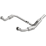 California Direct-Fit Catalytic Converter MagnaFlow Exhaust Products Catalytic Converter  AXOPROS