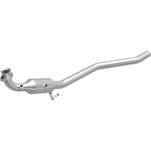 California Direct-Fit Catalytic Converter MagnaFlow Exhaust Products Catalytic Converter  AXOPROS