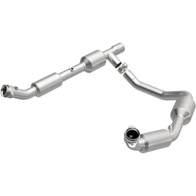 California Direct-Fit Catalytic Converter MagnaFlow Exhaust Products Catalytic Converter  AXOPROS