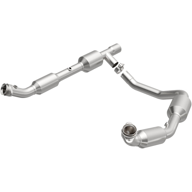 California Direct-Fit Catalytic Converter MagnaFlow Exhaust Products Catalytic Converter  AXOPROS