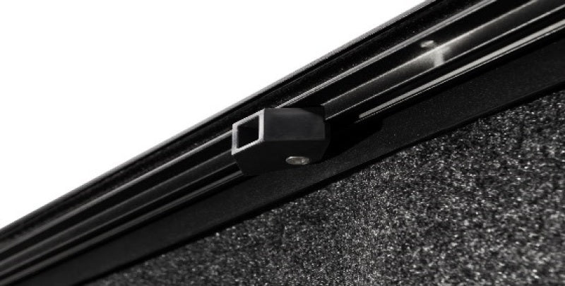 Retrax 15-22 Ford F-150 Super Crew/Super Cab/Reg Cab (6.5ft. Bed) Retrax IX Retrax Retractable Bed Covers  AXOPROS
