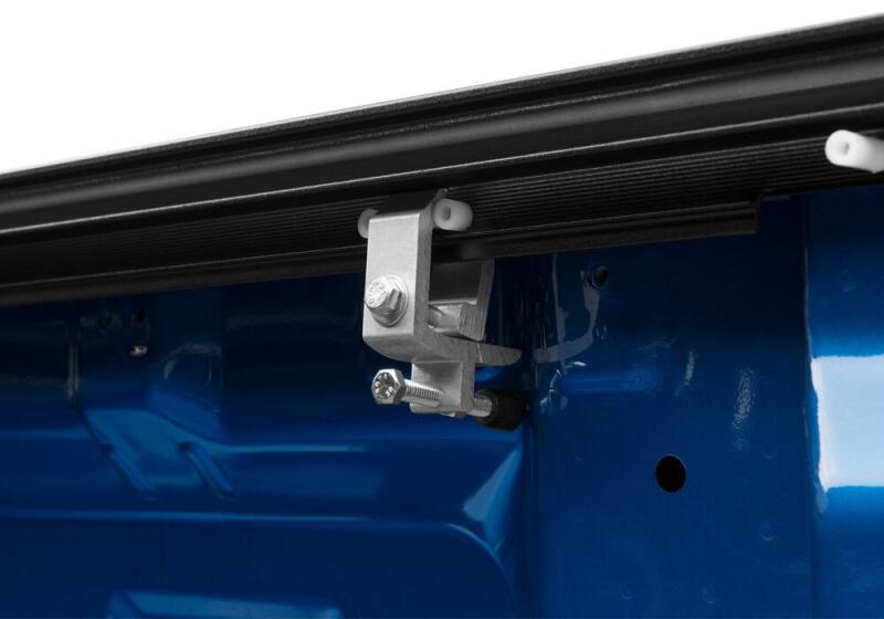 Retrax 2022+ Toyota Tundra (5.7ft Bed w/ Deck Rail System) RetraxONE XR Bed Cover Retrax Retractable Bed Covers  AXOPROS