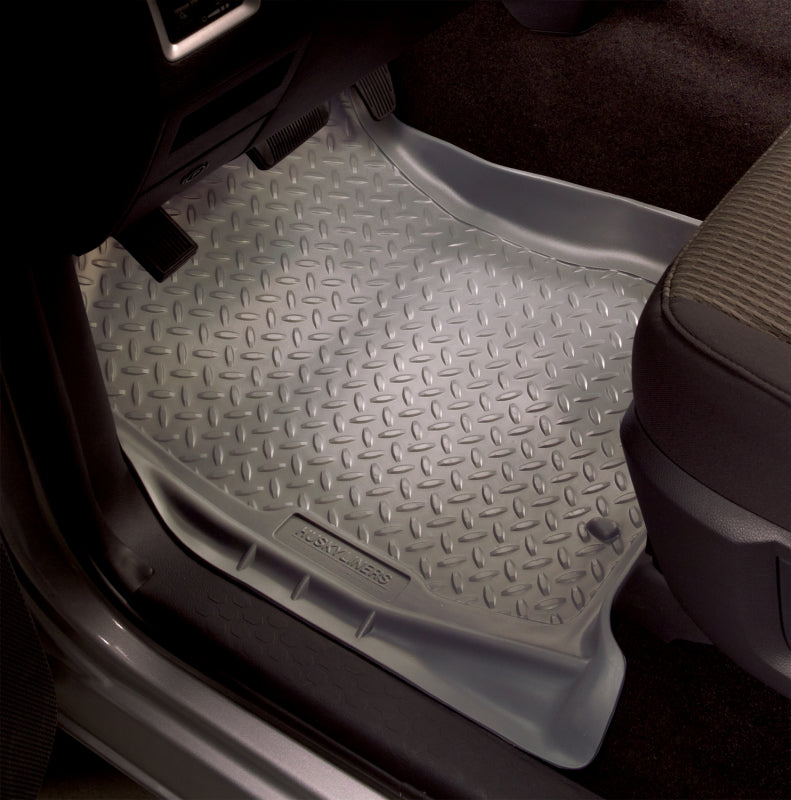 Husky Liners 97-12 Chevrolet Econoline Full Size Classic Style Black Floor Liners Husky Liners Floor Mats - Rubber  AXOPROS