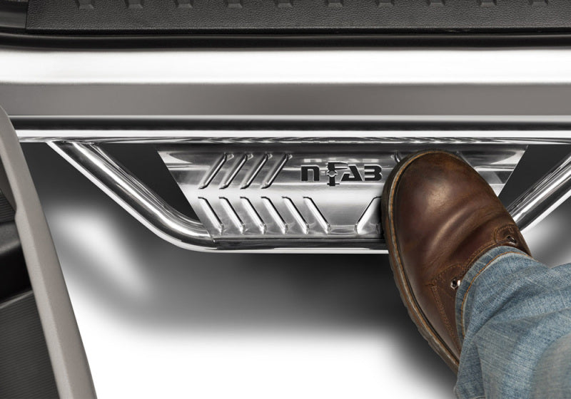 N-Fab Podium SS 2019 Chevy/GMC 1500 Crew Cab - Cab Length - Polished Stainless - 3in N-Fab Side Steps  AXOPROS