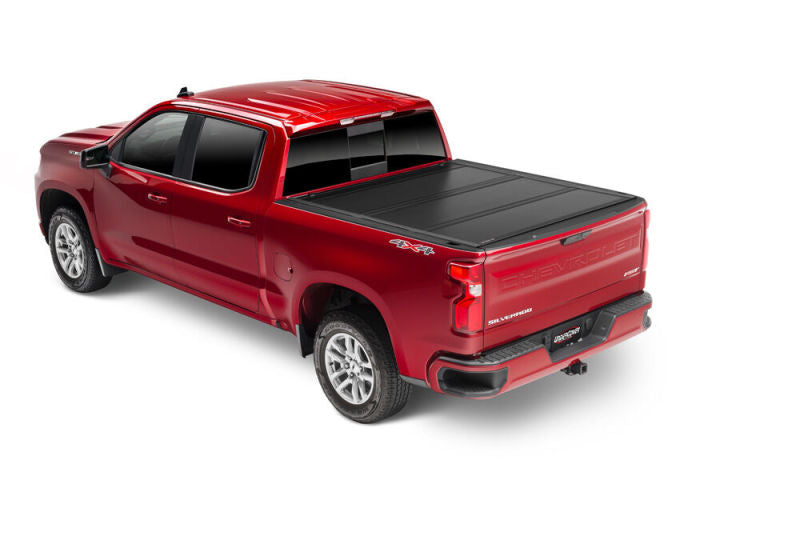 UnderCover 19-20 Chevy Silverado 1500 5.8ft Ultra Flex Bed Cover - Matte Black Finish Undercover Bed Covers - Folding  AXOPROS